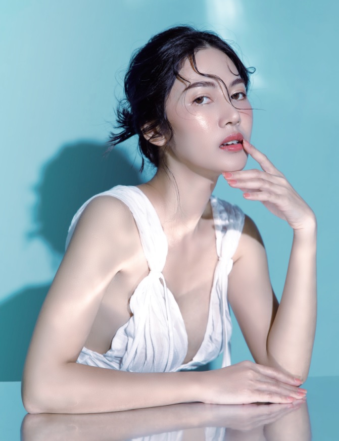 臉部專屬超音波頻率，直徑不到1毫米的溶脂針。專為臉部抽脂而誕生的音波脂雕。